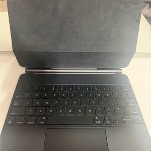 Apple iPad Pro 2 11 Magic Keyboard